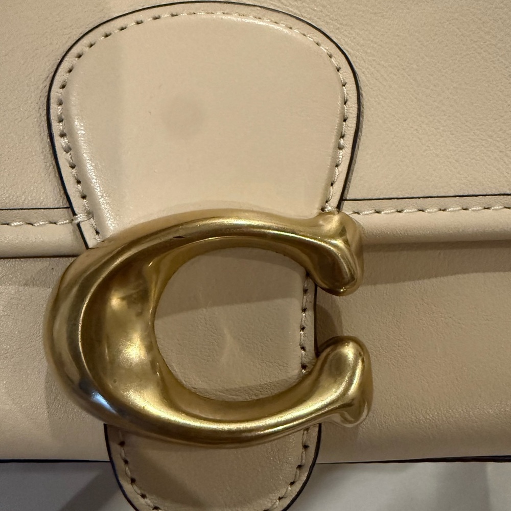 Coach Tabby Cream Leather Bag - Picture 4 of 11